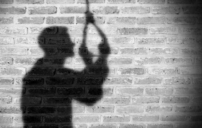 फांसी का फंदा लगाकर युवक ने की आत्महत्या