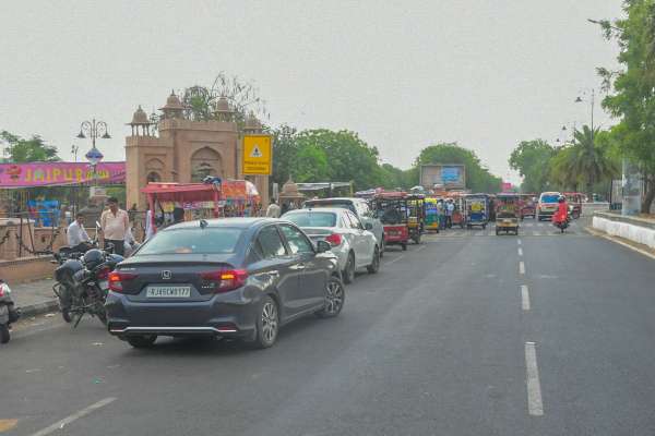 jal Mahal paal bad condition