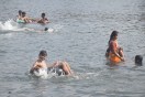 Children are diving in Narmada, there is no arrangement for security