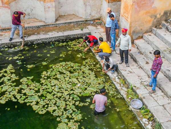 amritam jalam at kale Hanuman ji ki bavdi