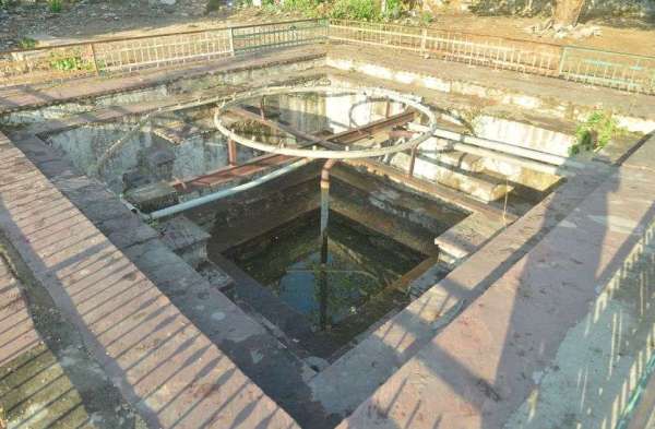 अमृतम जलम अ​​भियान का आगाज.....श्रमसाधकों ने चंद लम्हो में कर दिए कुण्ड चकाचक