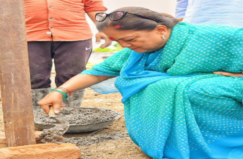 वसुन्धरा राजे ने किया श्रमदान, फिर कहा-यह मज़बूत जोड़ है टूटेगा नहीं