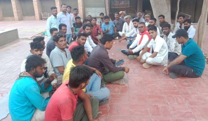 वृद्ध के हत्यारों का सुराग नहीं, दूसरे दिन भी शव नहीं उठाया