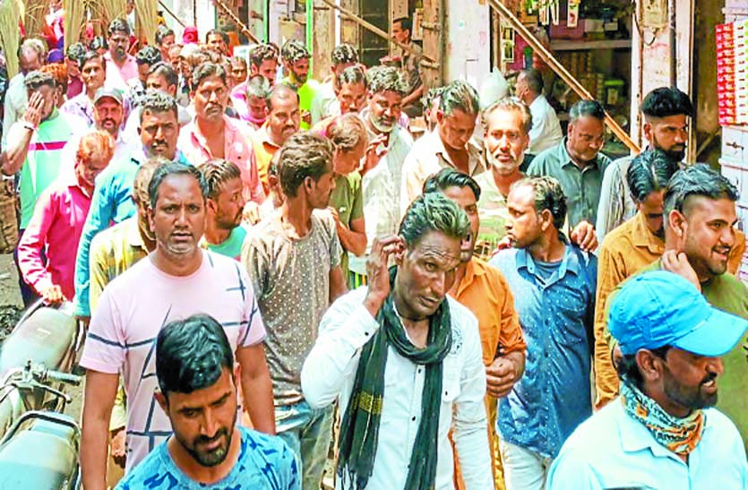 काम पर लौटे सफाईकर्मचारी, पांच घंटे की वार्ता के बाद टूटी हड़ताल