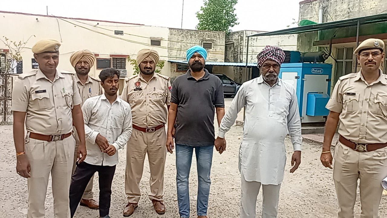 पंजाब के तीन तस्करों को दस-दस साल की कैद