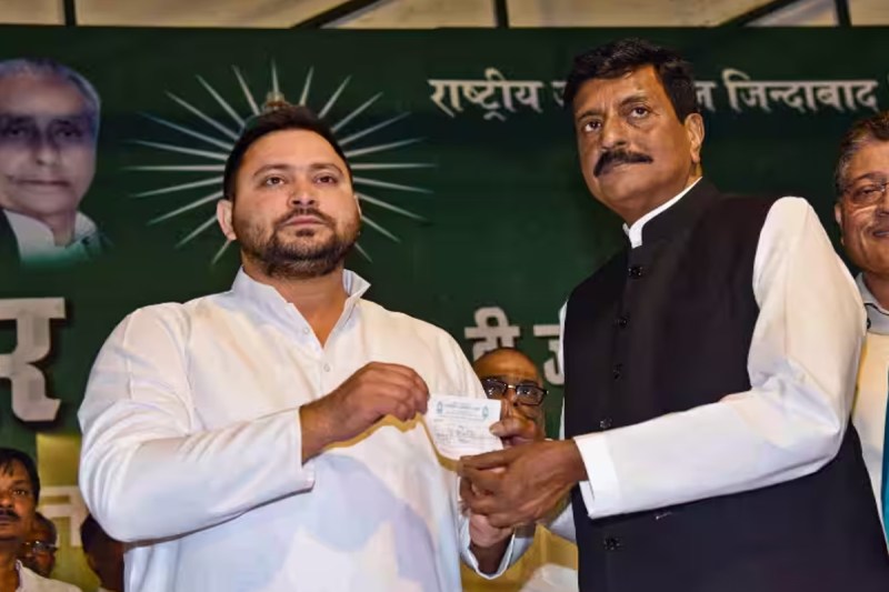 Former DGP Karuna Sagar joins RJD