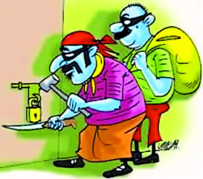 व्यवसायी के मकान में घुसे चोर 13 लाख नकदी ले उड़े