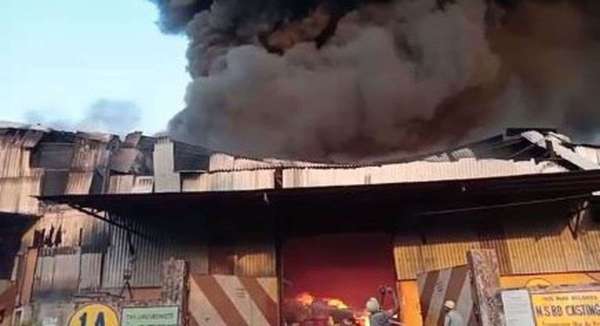 Fire in plastic factory in Dankuni