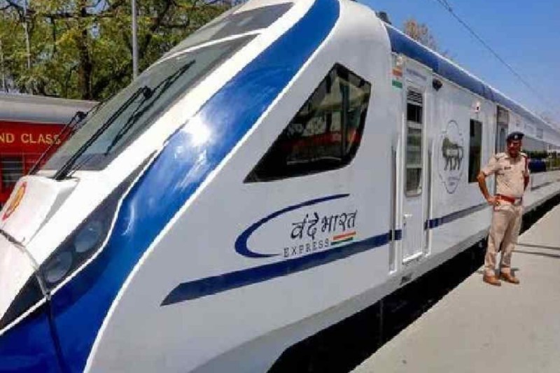 vande_bharat_express_train.jpg