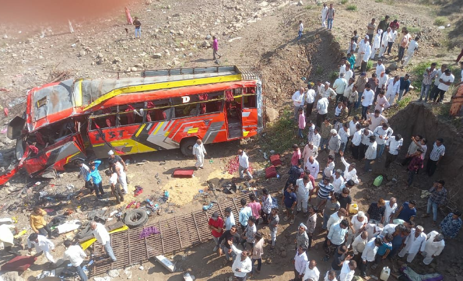 bus_accident_khargone.png