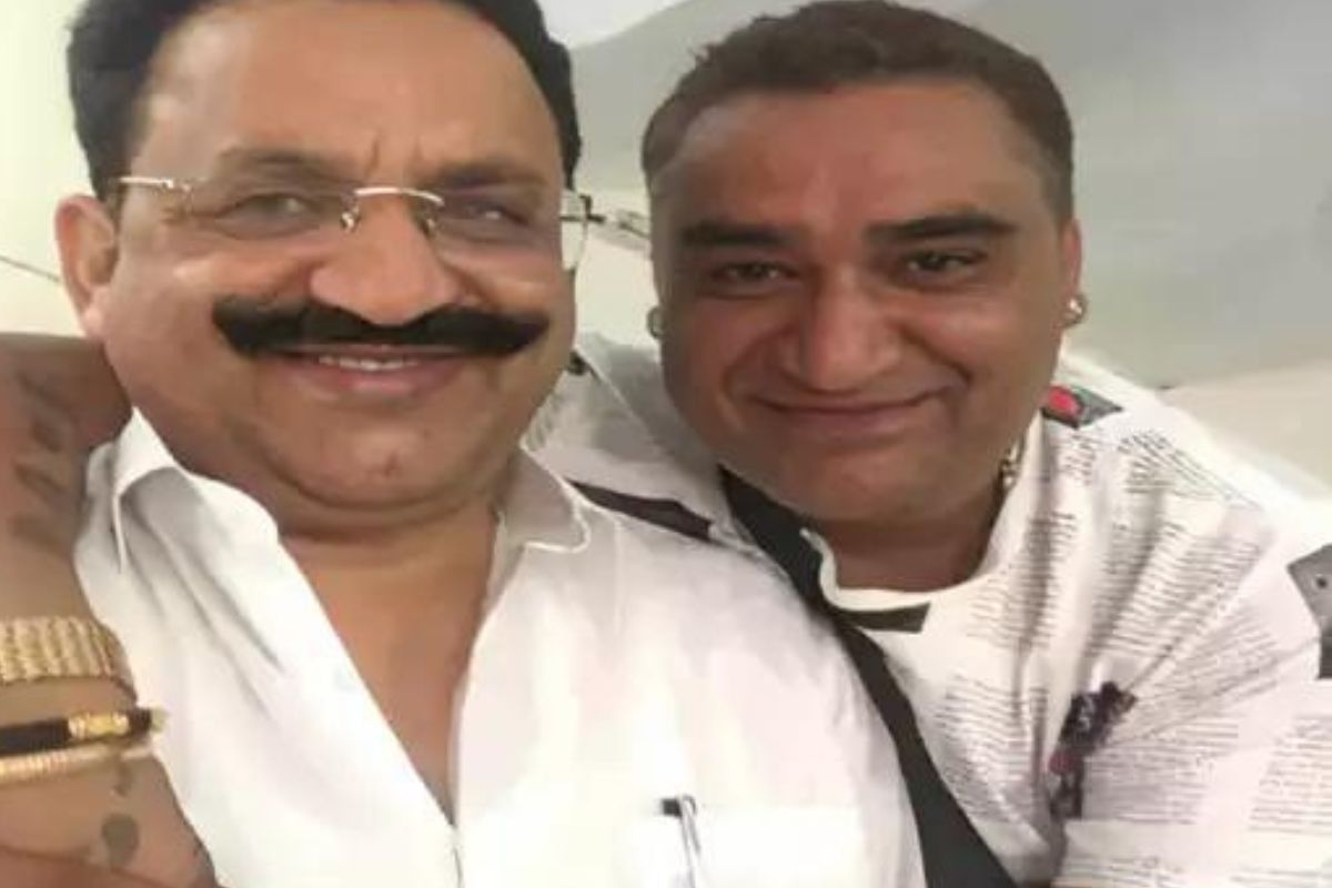 mukhar_and_jugnu.jpg