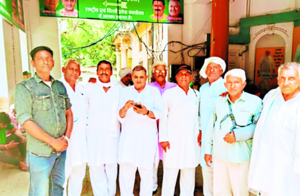 Patrika Photo Gallery- न्याय नहीं मिला तो करेंगे बड़ा आंदोलन, निकाला कैंडल मार्च