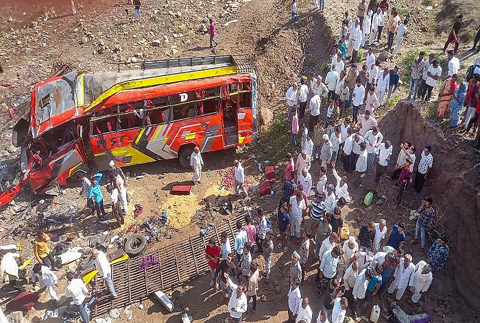 mp-bus-accident-.jpg