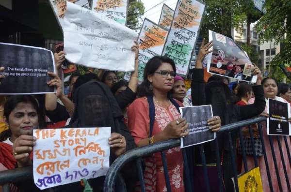 नहीं थम रहा ‘द केरल स्टोरी’ फिल्म पर प्रतिबंध का विरोध