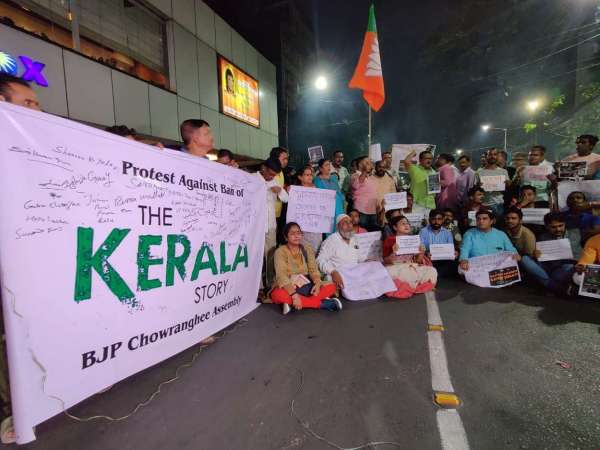 नहीं थम रहा ‘द केरल स्टोरी’ फिल्म पर प्रतिबंध का विरोध