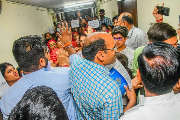 demo against wine shop