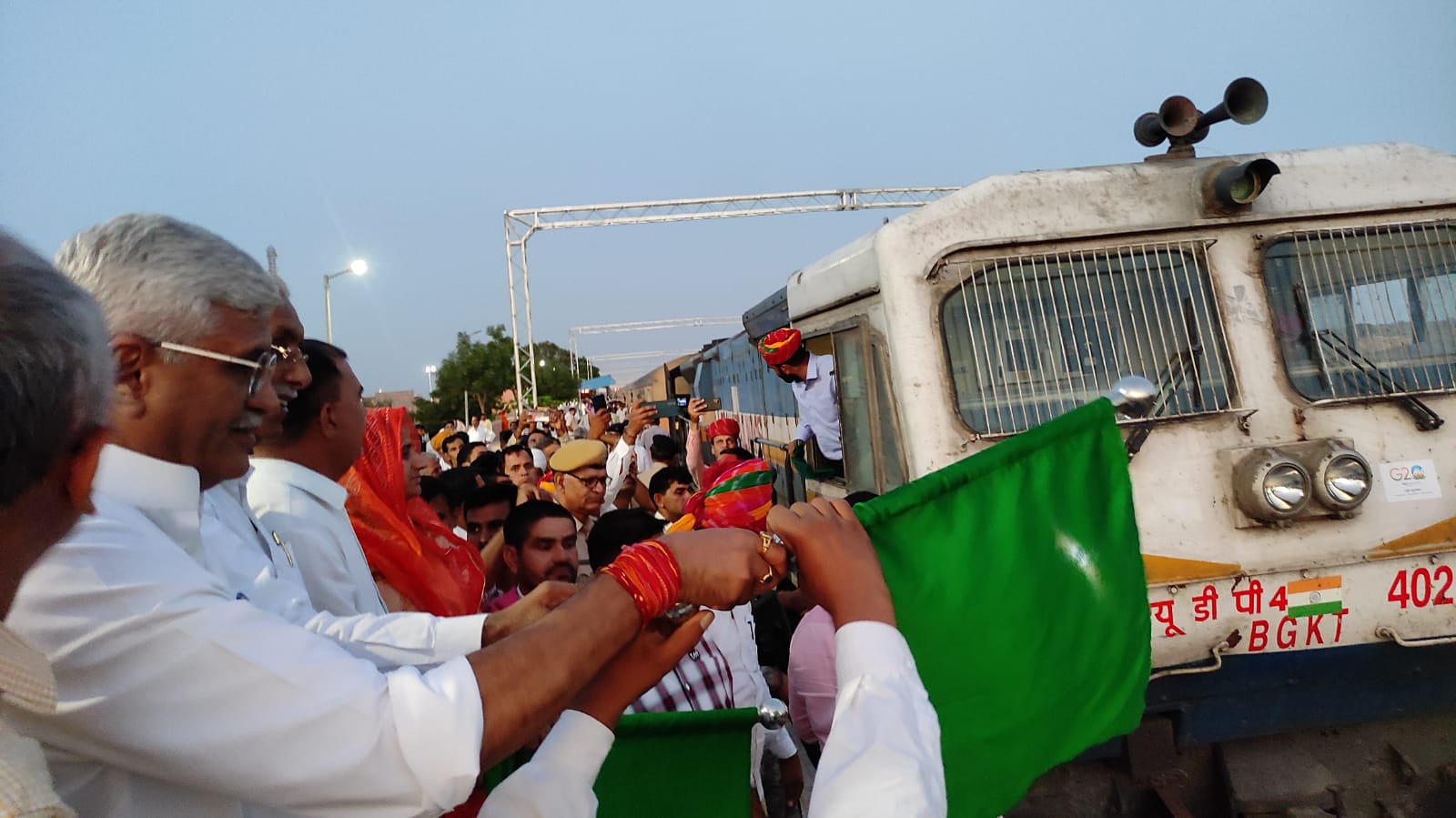 train connectivity : रामदेवरा और फलोदी रेलवे स्टेशन होंगे अपग्रेड