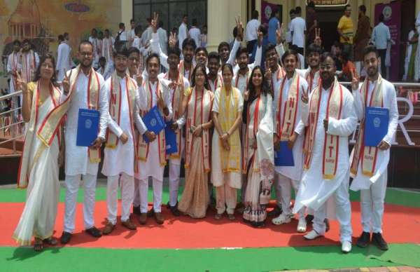 राष्ट्रीय प्रौद्योगिकी संस्थान, रायपुर का तेरहवां दीक्षांत समारोह को पंडित दीन दयाल उपाध्याय ऑडिटोरियम में आयोजित किया गया |