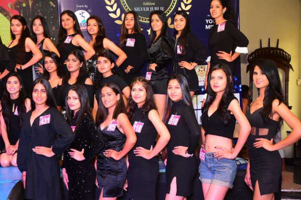 Daughter's true friend is mother, unique bonding seen in Miss Rajasthan auditions