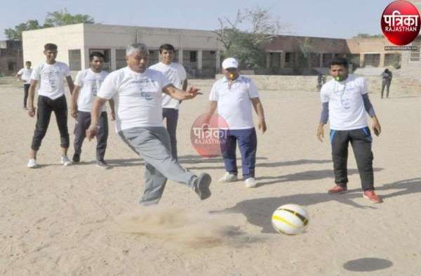 दौड़ के साथ खेल महाकुंभ का आगाज, देखें ये तस्वीरें...