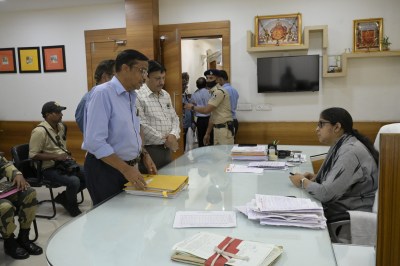 तीन साल बाद जनसुनवाई में आम लोगों से मिली निगमायुक्त ने सुनी उनकी समस्या और दिए आश्वासन