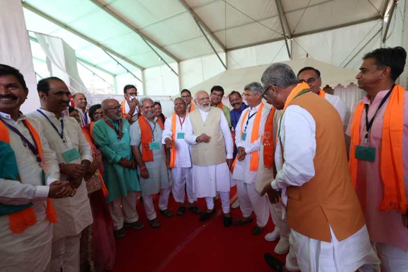 NaMo App : नमो ऐप डाउनलोड कर रखा है क्या? मोदी के सवाल पर मौन साध गए सात वरिष्ठ नेता