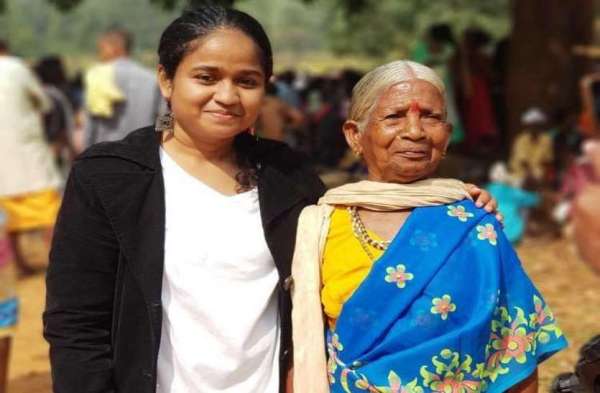 बस्तर विलेज के जरिए बस्तर की खूबियां बता रहीं रेणुका 