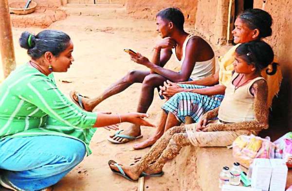 बस्तर विलेज के जरिए बस्तर की खूबियां बता रहीं रेणुका 