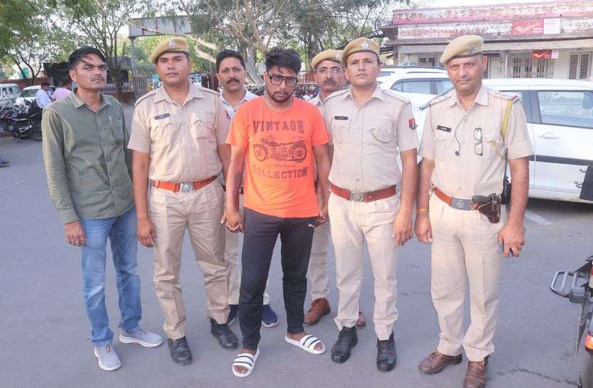 देखें वीडियो...शादी से इन्कार गुजरा नागवार, और उतार दिया सीने में खंजर..किया गिरफ्तार