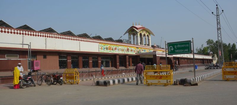 वर्ल्ड क्लास स्टेशन के लिए अभी करना पड़ सकता है इंतजार