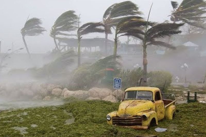 Weather update today chances of strong storm hail and heavy rain