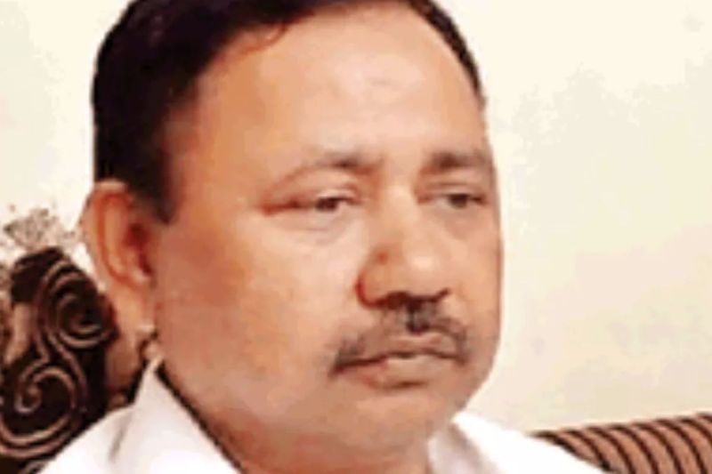 Mafia Ajit Shahi surrendered in court in gorakhpur