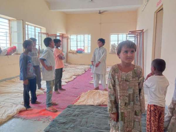 बच्चों के चेहरों पर नजर आ रही खुशी