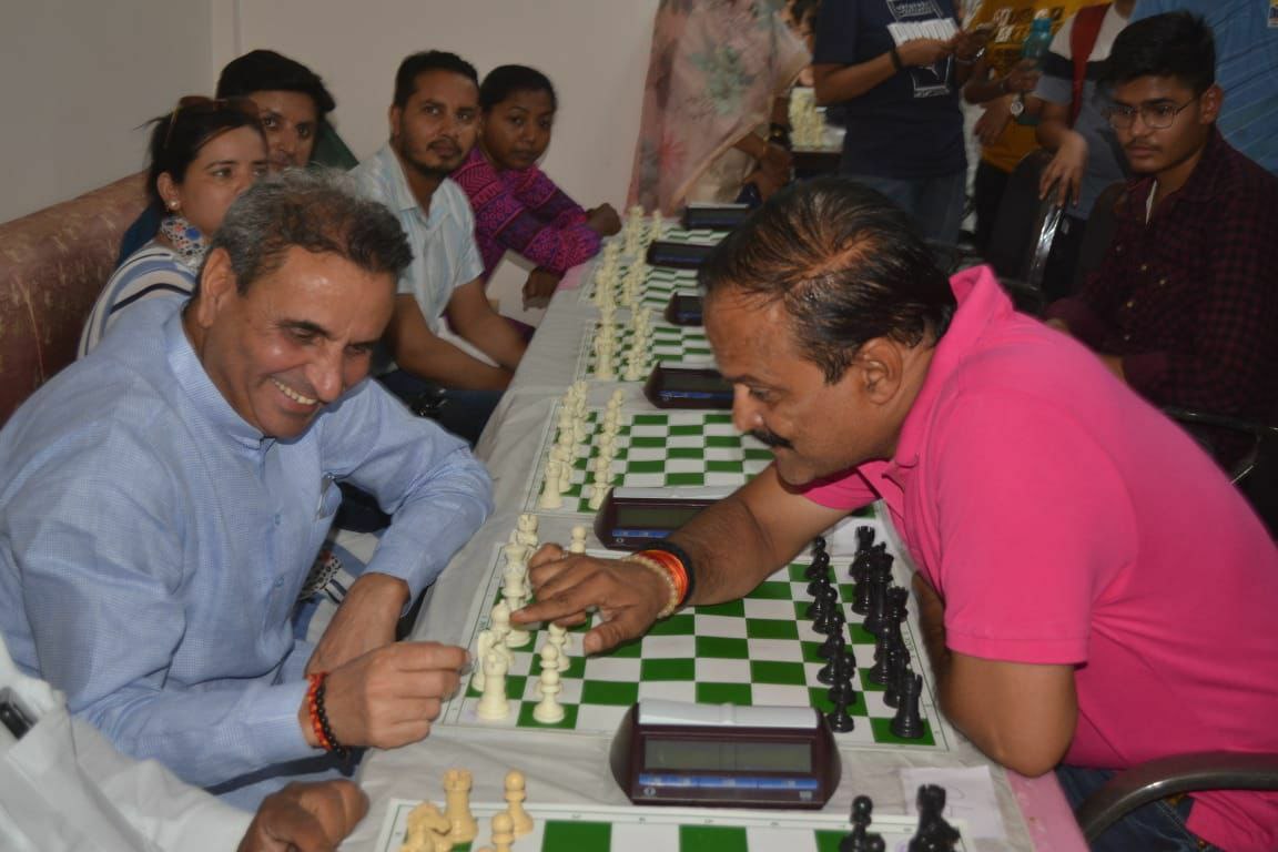 कबड्डी में झलकारी स्पोर्ट्स क्लब की एक अंक से रोमांचक जीत
