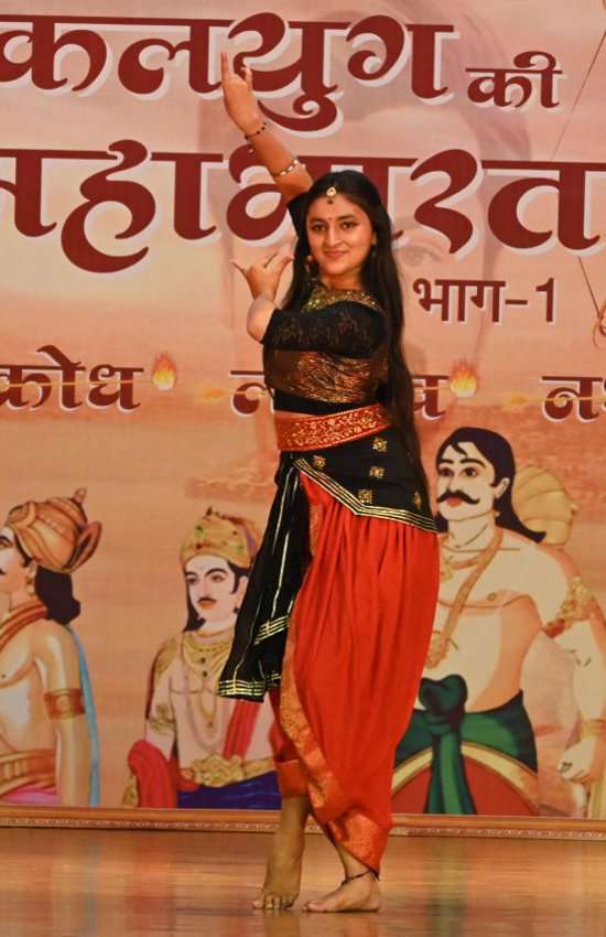  कार्यक्रम में शहर के विभिन्न प्रतिष्ठित नागरिक शामिल हुए। कार्यक्रम का नागरिकों ने भरपूर आनंद लिया। 