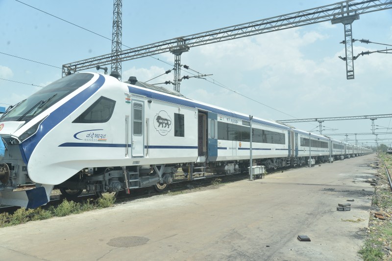 फिर ट्रायल के लिए कोटा पहुंची वंदे भारत ट्रेन