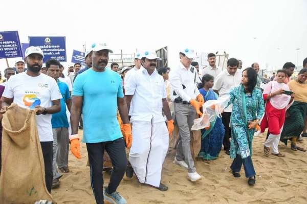 Besant Nagar Beach पर चला G20 Mega Beach Cleanup अभियान , मंत्री ने संभाली कमान, स्कूली छात्र और स्वयंसेवक भी हुए शामिल