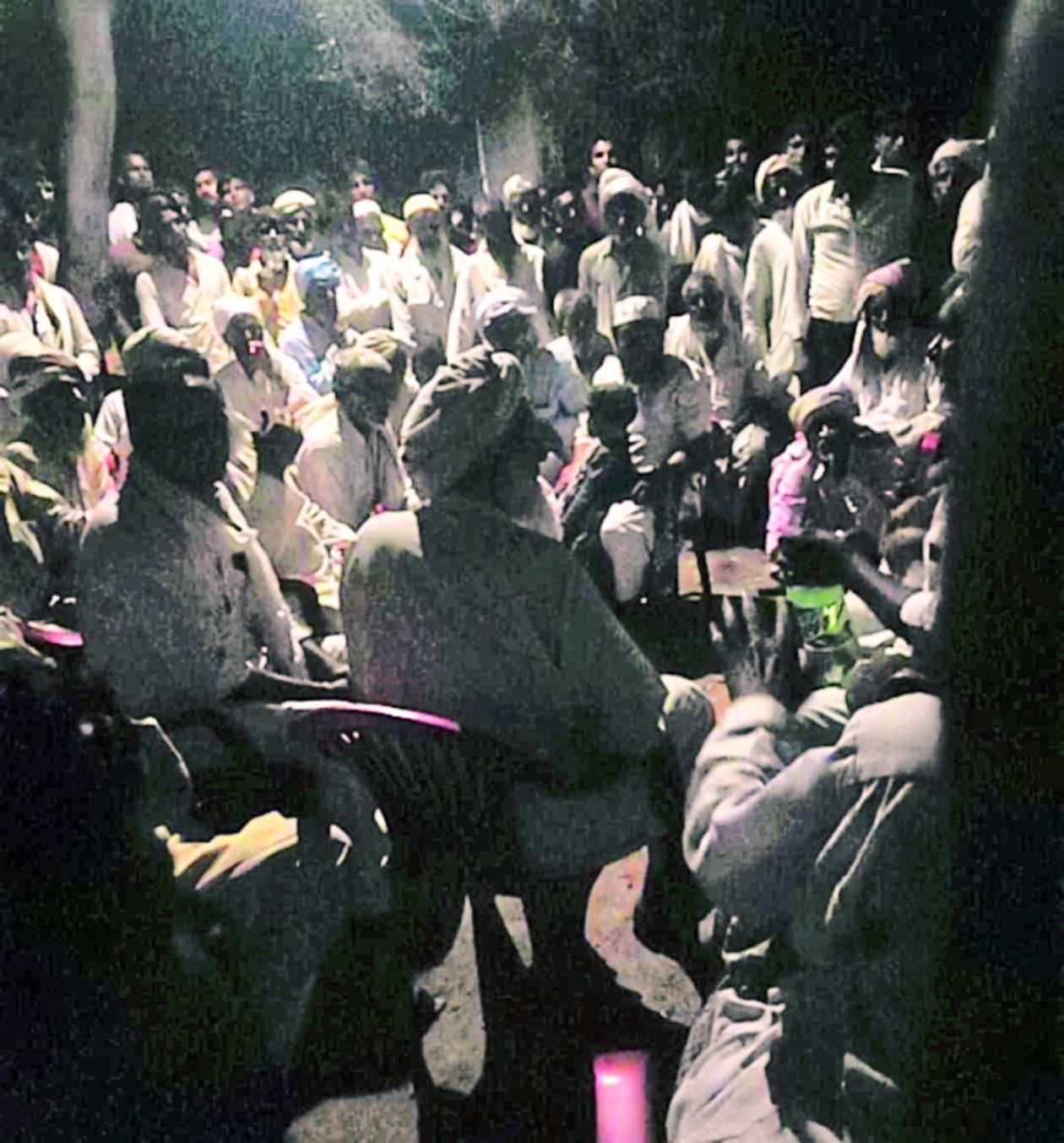 दहेज में बाइक व तीन लाख नहीं मिलने पर बिना दुल्हन के बैरंग लौटी बरात