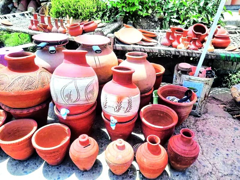 शहरवासियों को रास आ रहे गुजरात के टोंटीदार मटके, इनमें पानी रहता है शीतल