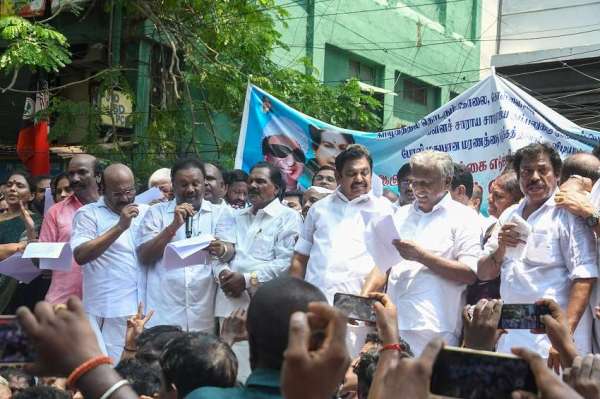 AIADMK ने विभिन्न मुद्दों को लेकर निकाली रैली, राज्य सरकार पर साधा निशाना