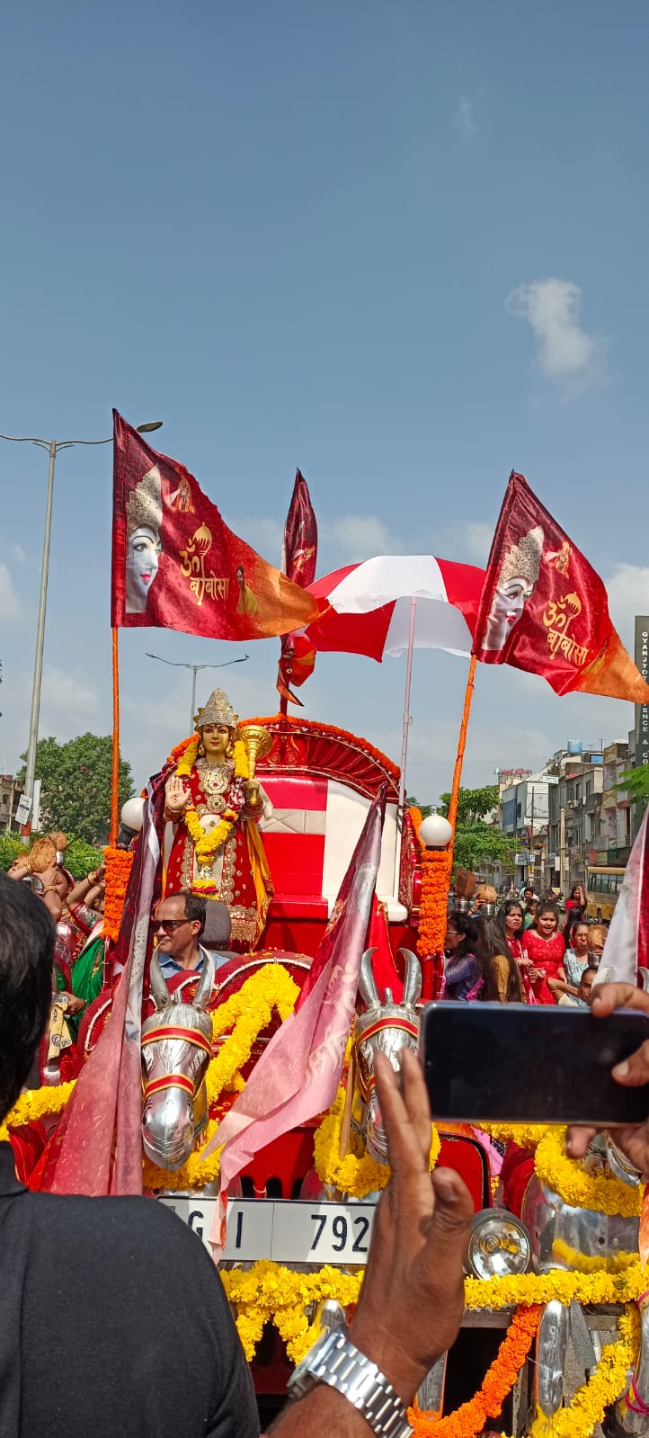 SURAT NEWS DAYRI: सैकड़ों श्रद्धालुओं की मौजूदगी में मंदिर का लोकार्पण