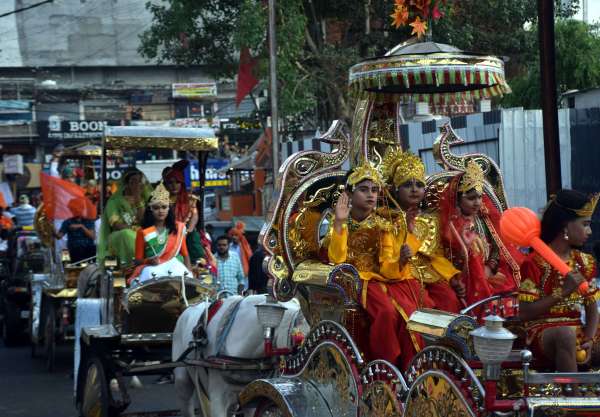 जुलूस मे दिखी शौर्य की झलक  