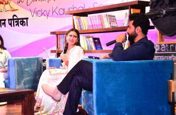 Sara Ali Khan and Vicky Kaushal come to Pinkcity, dance on 'Tere Vaaste'