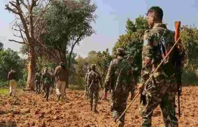 CG Naxals : जवानों और नक्सलियों के बीच हुई मुठभेड़ , 2 जवान घायल