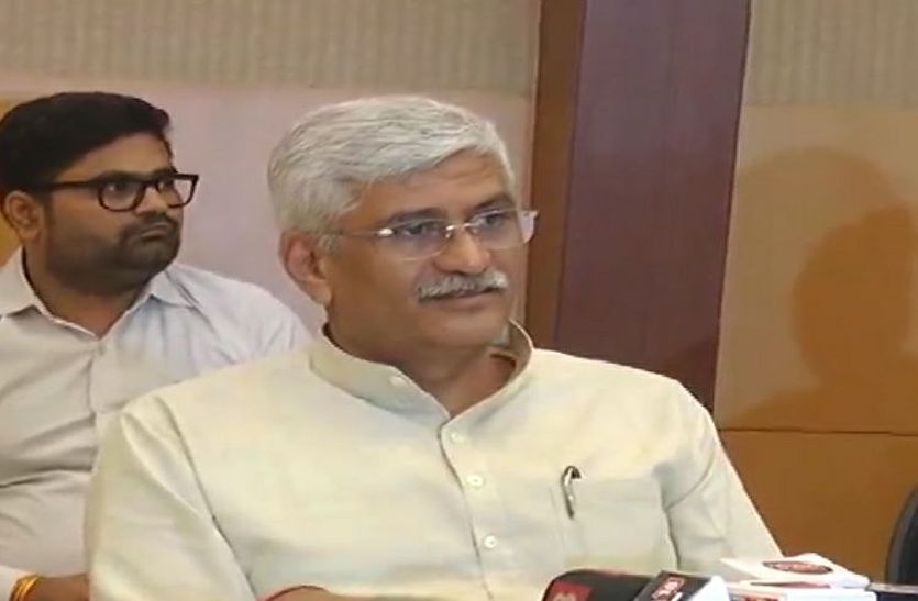 शेखावत ने सीएम गहलोत पर फिर साधा निशाना, बोले— भ्रष्टाचार के मामलों की सही जांच हो तो सफेद कुर्ते वाले भी चपेट में आ जाएंगे