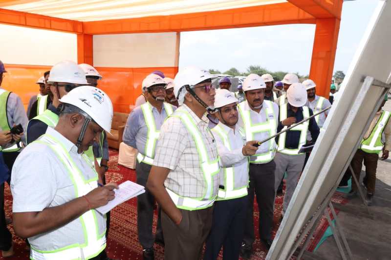 रेलवे बोर्ड चेयरमैन ने की एमएएचएसआर प्रोजेक्ट और सूरत स्टेशन के पुनर्विकास कार्य की समीक्षा