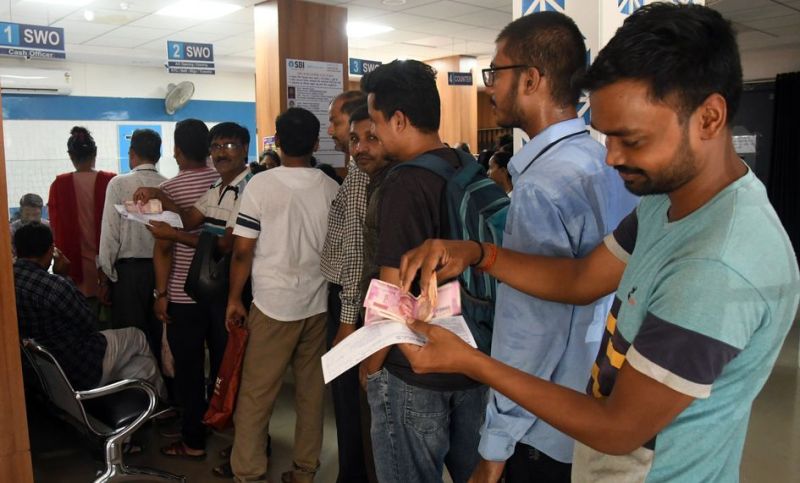 पिंकी-पिंकी नोटों से बाजार हुआ गुलाबी