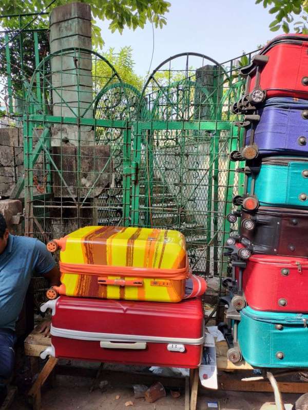 कैसे तंदुरुस्त होगा बड़ाबाजार, पार्क कम, जो हैं वो भी बीमार