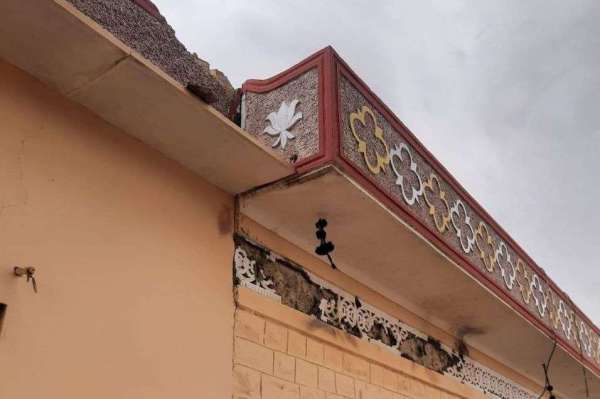  मकान पर गिरी आकाशीय बिजली