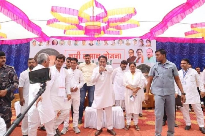 शिवराज सिंह मुख्यमंत्री ही नहीं बल्कि घोषणा मंत्री, भूमिपूजन मंत्री भी है-कमलनाथ